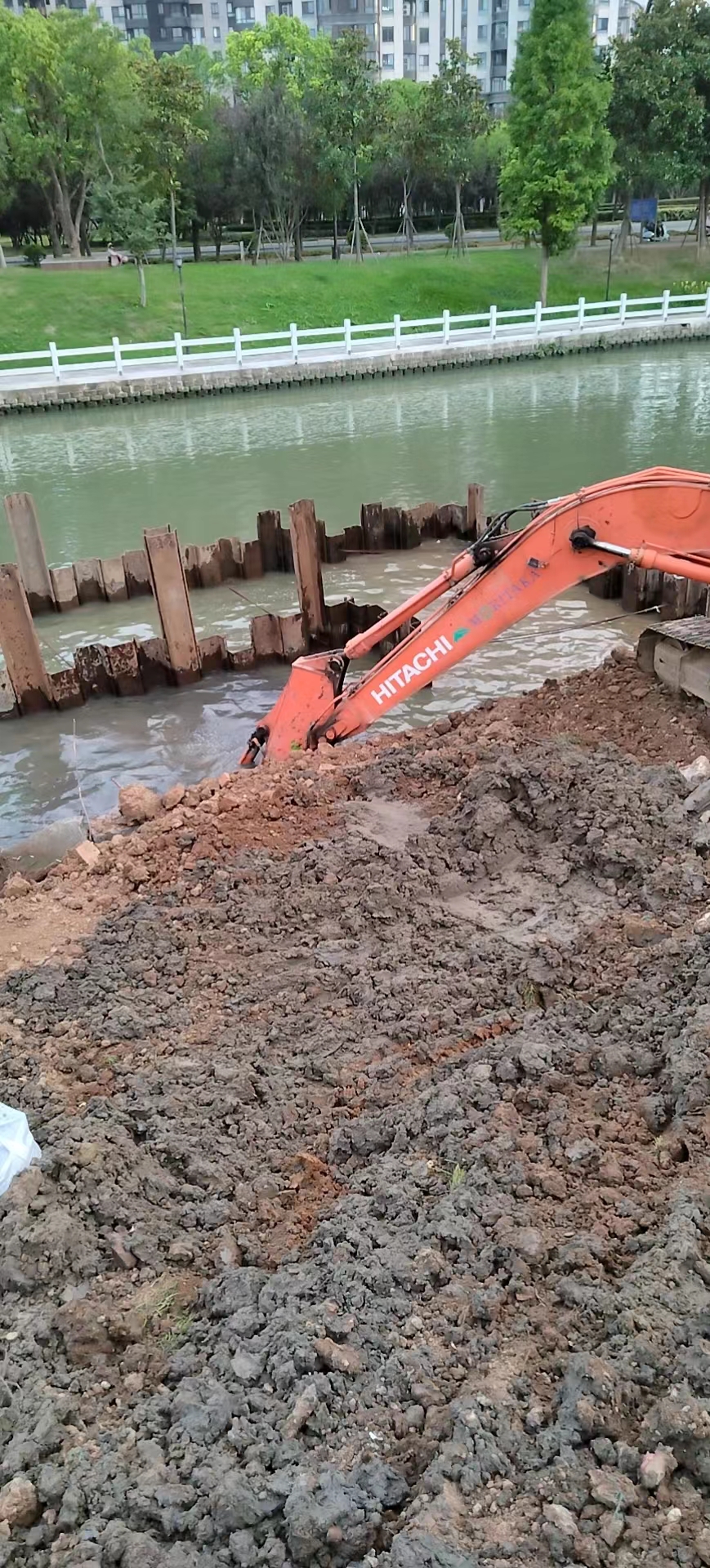 沿山河城區(qū)薄落段綜合整治工程-體育公園段應急防汛工程